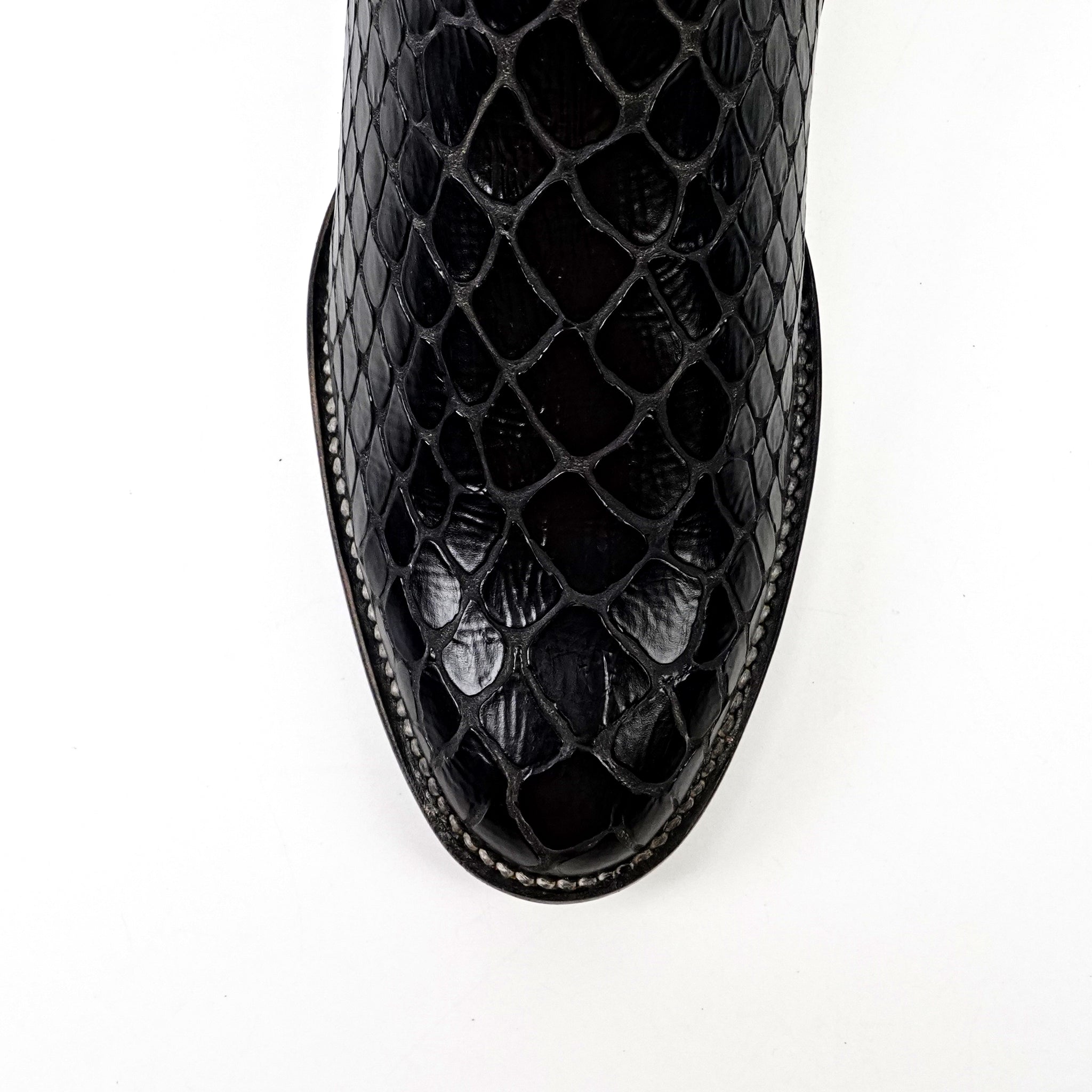Botines Snake al Tobillo - Piel Gofrada Negra - Punta Rodeo (E955)